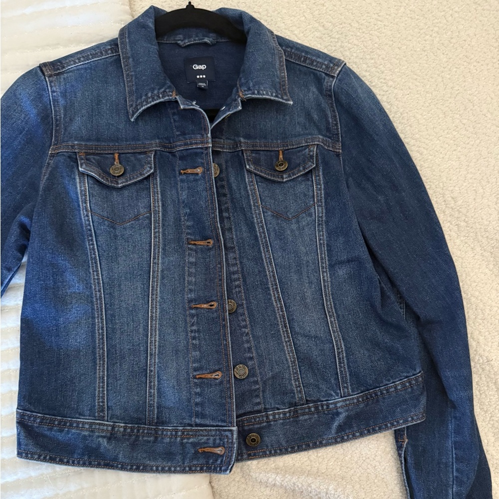 GAP WOMEN JEAN JACKET